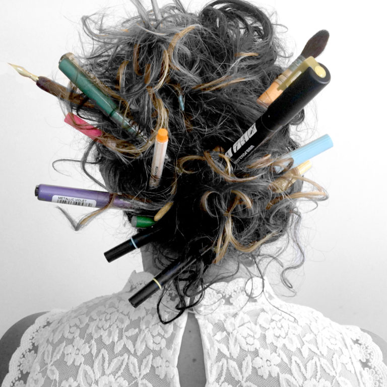 Linda Perrotin, éclat d'esprit, mise en page de dépliant